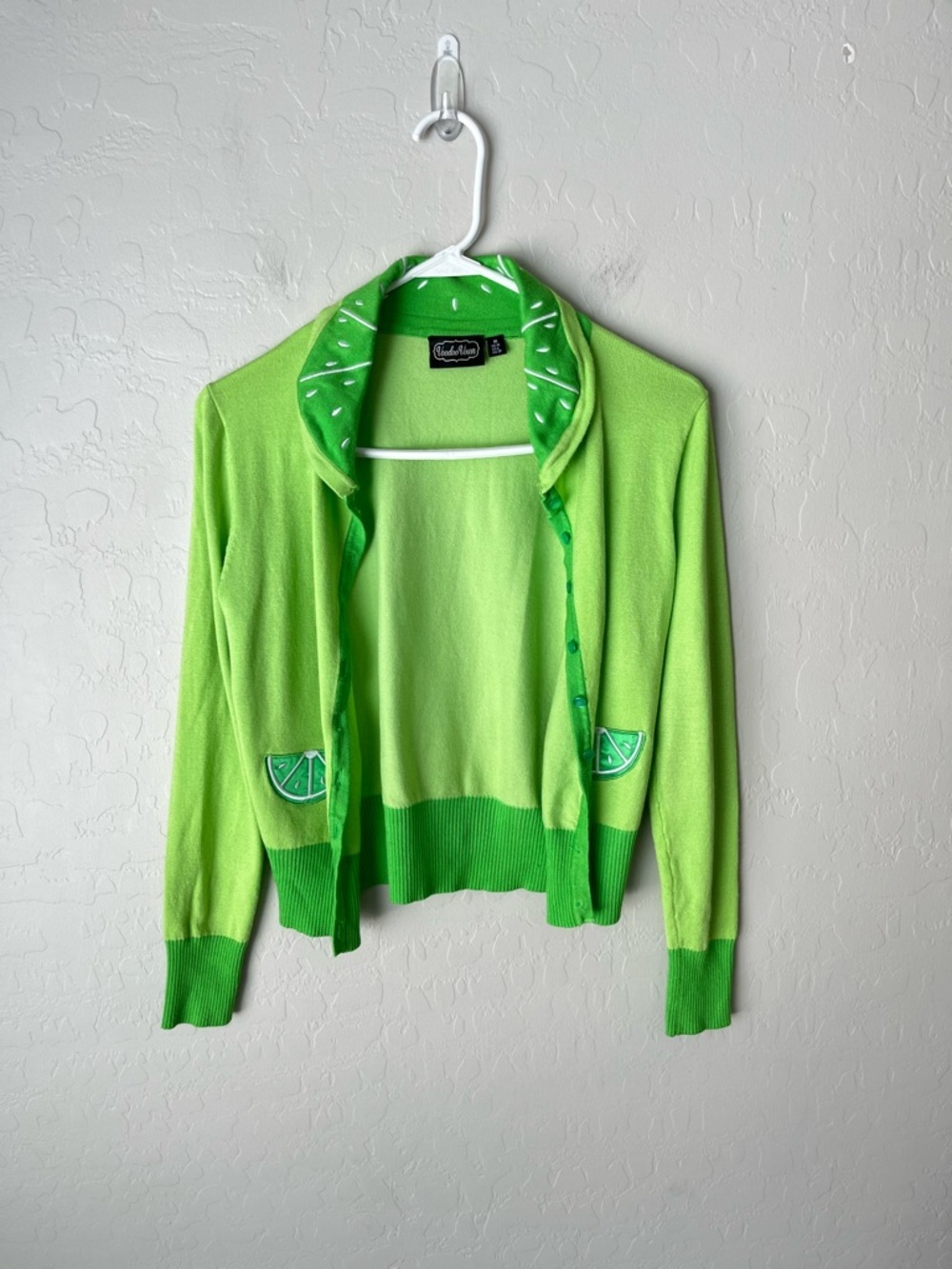 Voodoo Vixen Izzie Lime Embroidered Cardigan Sweater Green Size Medium - Picture 3 of 7